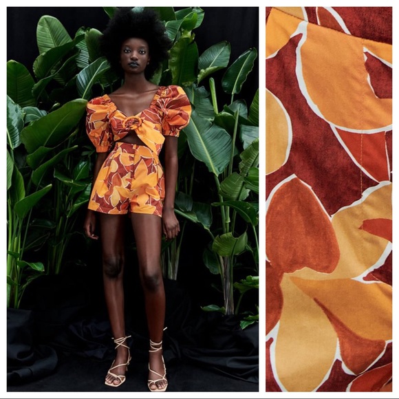 Zara Tops - NWT. Zara Orange  Zara Printed Crop Top with Buckle. Size S.